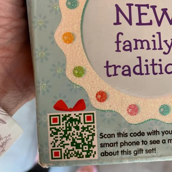 Little Elf Storybook & Elf Gift Set Elf Jingle Bell Doll Plush In Box NEW - Picture 11 of 12